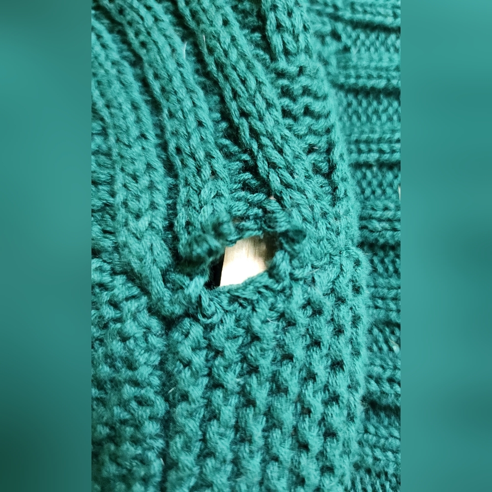 Cable Knit Crew 100% Cotton Sweater, Size L, Hunter Green - Picture 4 of 4